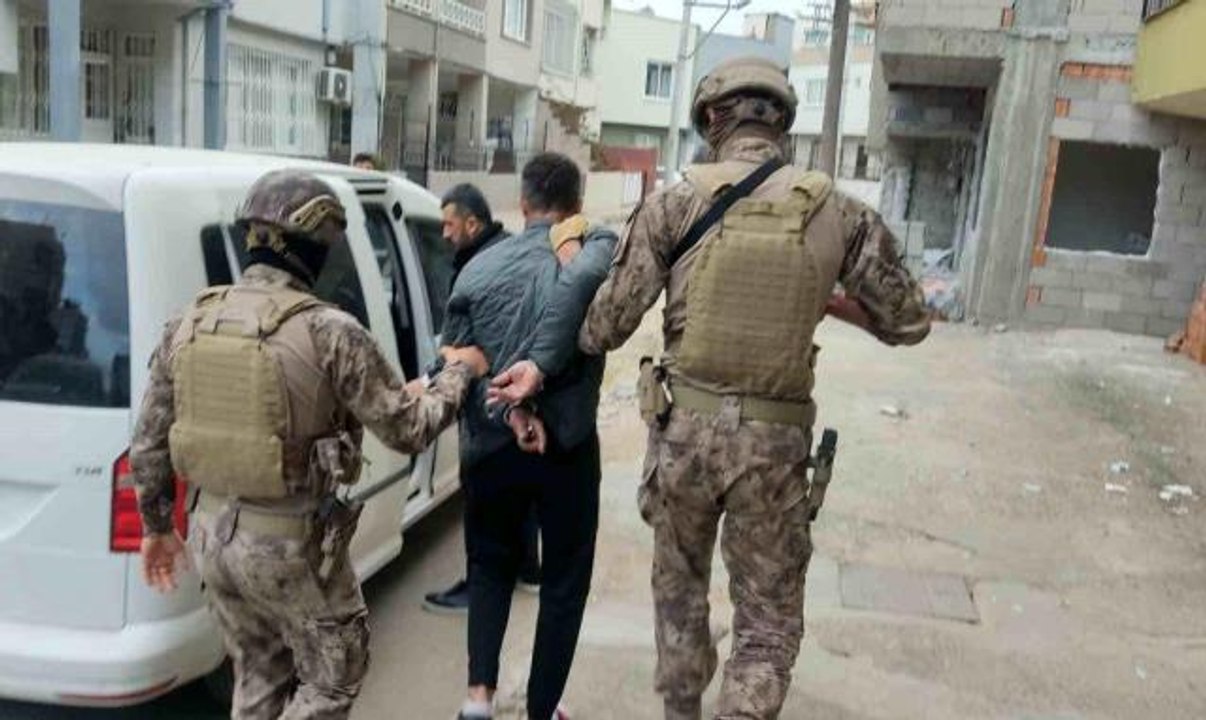 Mersin'deki kökünü kurutma operasyonunda 70 kişi gözaltına alındı