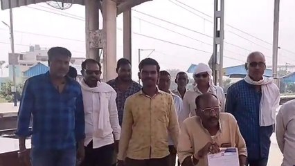 गाजीपुर: कोरोना काल से पूर्व रुकने वाली ट्रेनों के पुनः ठहराव की उठी मांग