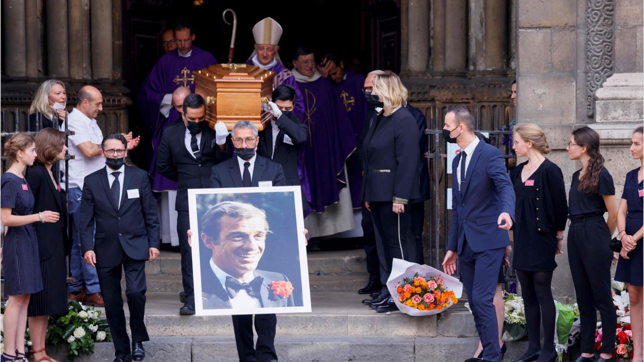 VOICI : Jean-Paul Belmondo : repose-t-il auprès de sa fille Patricia Belmondo au cimetière du Montparnasse ?