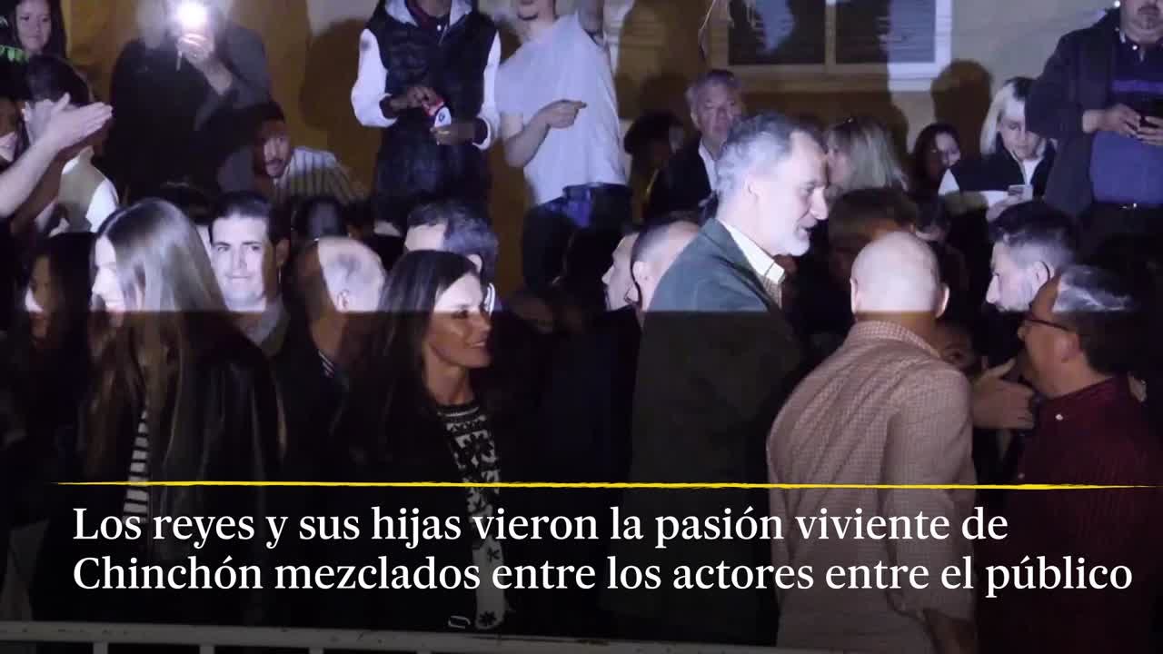 Los reyes y sus hijas vieron la pasión viviente de Chinchón entre el público