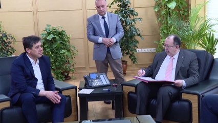 HDP, Emek ve Özgürlük İttifakı’yla birlikte Yeşil Sol Parti çatısı altında gireceği milletvekili seçimine ilişkin aday listesini YSK'ye teslim etti