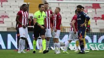 Spor Toto Süper Lig: DG Sivasspor: 1- Medipol Başakşehir: 0 (İlk yarı)