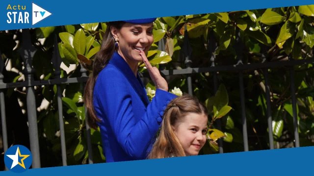 Princesse Charlotte : Robe à fleurs, rubans et cheveux interminables... elle est le portrait craché