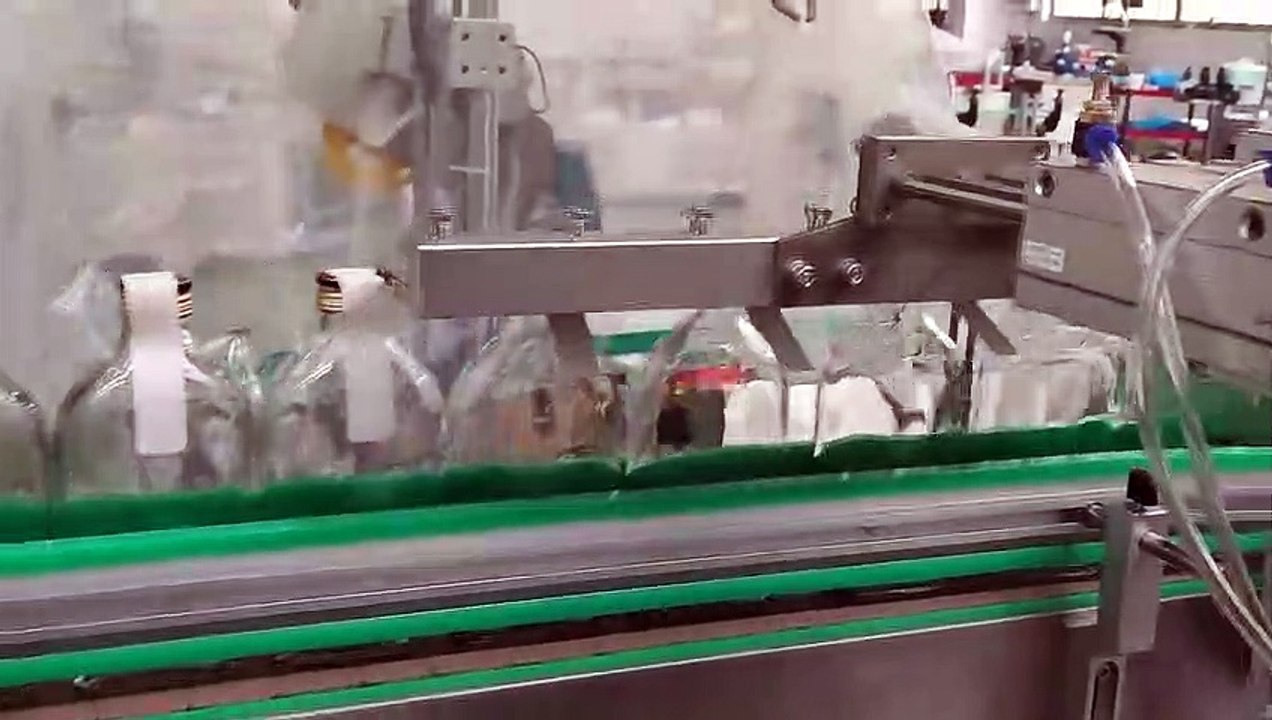 Flat Glass Bottle U Shape Labeling Machine For Anti-counterfeit Labels