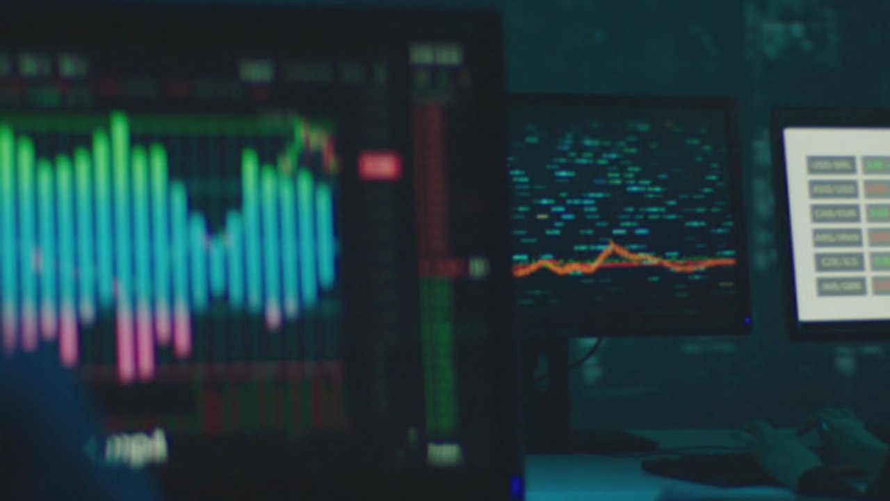 ما هي البيانات التي تخزنها شركة تيك توك؟