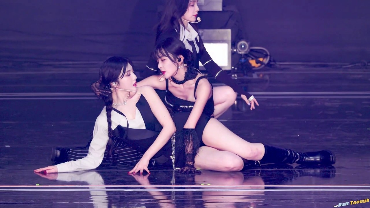 230401 SEULGI Red Velvet 'Beg For Me' 4K 60P fancam @Red Velvet 4th Concert - R to V
