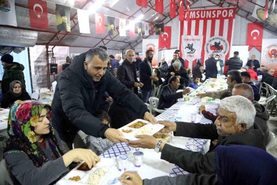 Atakum Belediyesi'nden deprem bölgesinde iftar programı