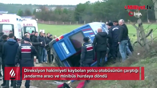 Otobüs jandarma aracına ve minibüse çarptı: 14 yaralı