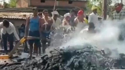 दरभंगा: पोस्तापुर गांव में लगी भीषण आग, लाखों रुपये का हुआ नुकसान