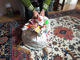 Oyuncakçı Ali amca, ev sahibi 'çık' deyince evsiz kalma korkusuyla karşı karşıya kaldı