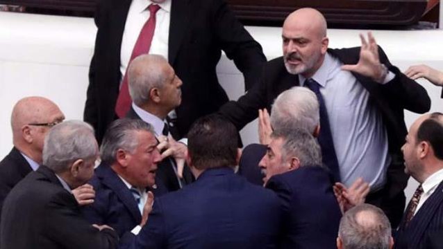 İYİ Partili Örs'ü yoğun bakımlık eden AK Partili Işık, vekil listesinde yer almadı