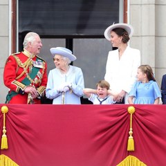 Queen Elizabeth planned “military-style exercise” to stand on Buckingham Palace’s balcony during her Platinum Jubilee