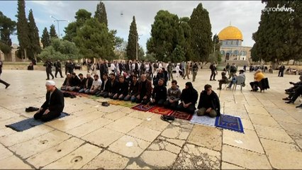 بعد توتر وعنف لأيام.. مصلون إسرائيليون يدخلون ساحات الأقصى تحت حراسة مشددة