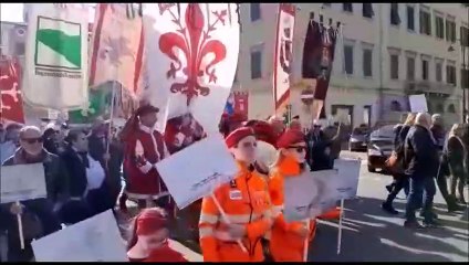 Moby Prince, il corteo del 32? anniversario (Video Novi)