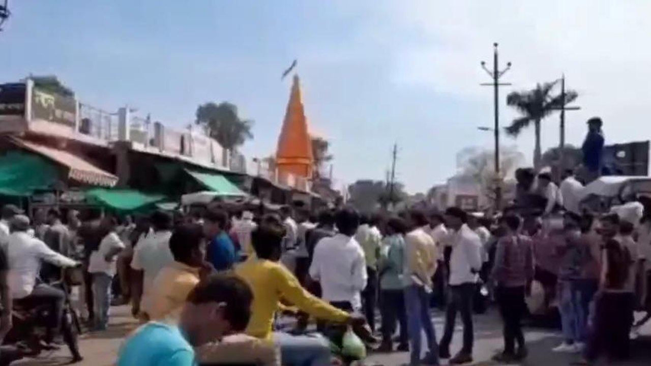 टीकमगढ़: कृषि उपज मंडी में किसानों ने जमकर किया हंगामा,जाने माजरा