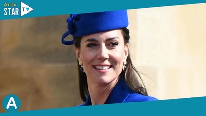 Kate Middleton divine en bleu électrique : ce détail qui aurait fait sauter la reine Elizabeth au pl