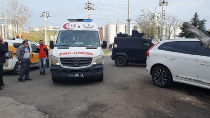 DİYARBAKIR'DA POMPALI TÜFEKLİ KAVGA 2 YARALI