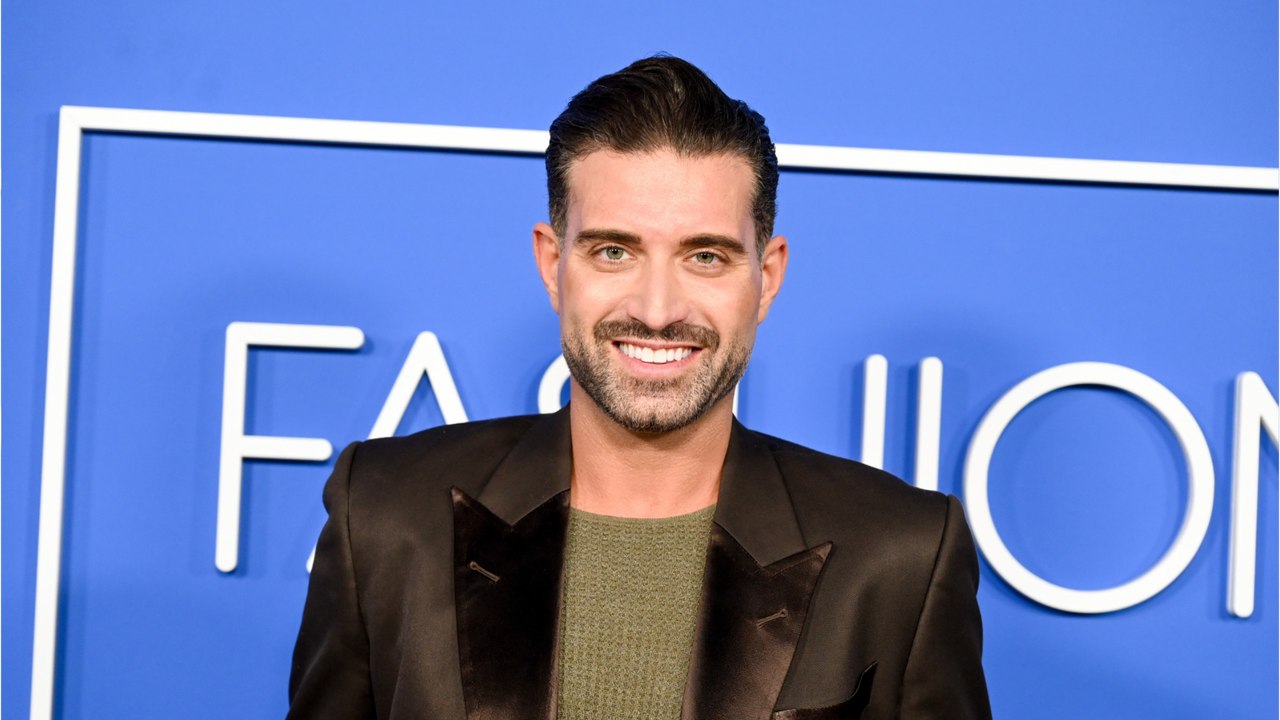 GALA VIDEO - Omar Sharif : que devient son charmant petit-fils Omar Sharif Jr. ?