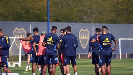Almirón y su cuerpo técnico dirigieron su primera práctica en Boca