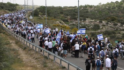 مسيرة بمشاركة وزراء وأعضاء كنيست لشرعنة بؤرة استيطانية جنوبي نابلس