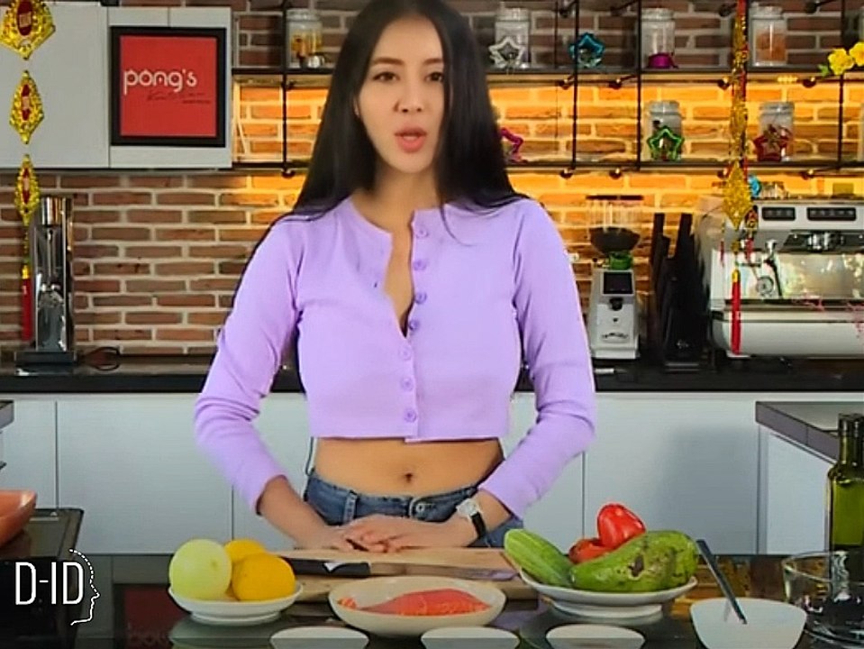Искусственный интеллект - робот с видео