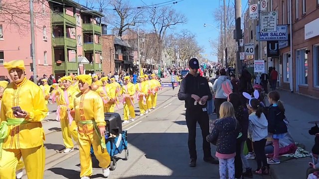 beaches easter parade 2023 weekend Toronto/canada mein easter sunday parade