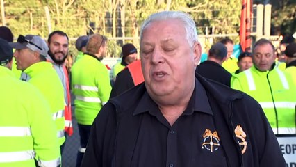 Waste workers stage 24-hour strike in Sydney and Canberra