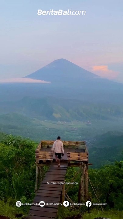 Selamat Pagi Semeton, Pemandangan Gunung nya Indah Banget