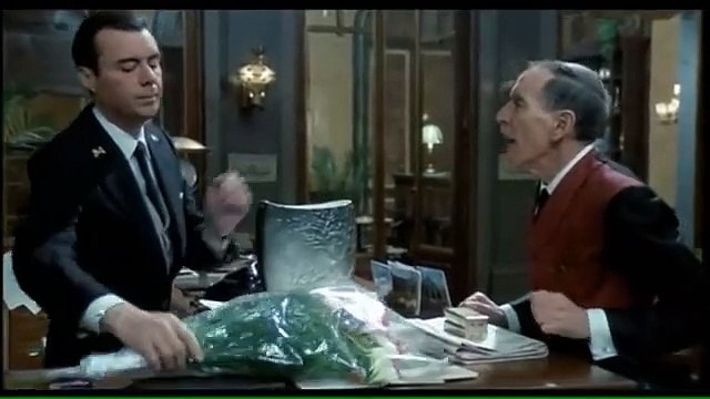 Portier de nuit Bande-annonce (RU)