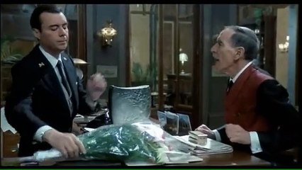 Portier de nuit Bande-annonce (RU)