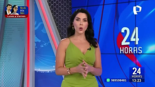 Estafadores venden broches de zapatillas en los exteriores del Jockey Plaza