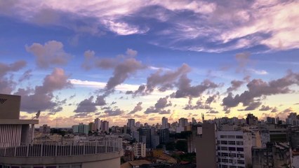 SOB A LUZ DO ENTARDECER  - TRAILER