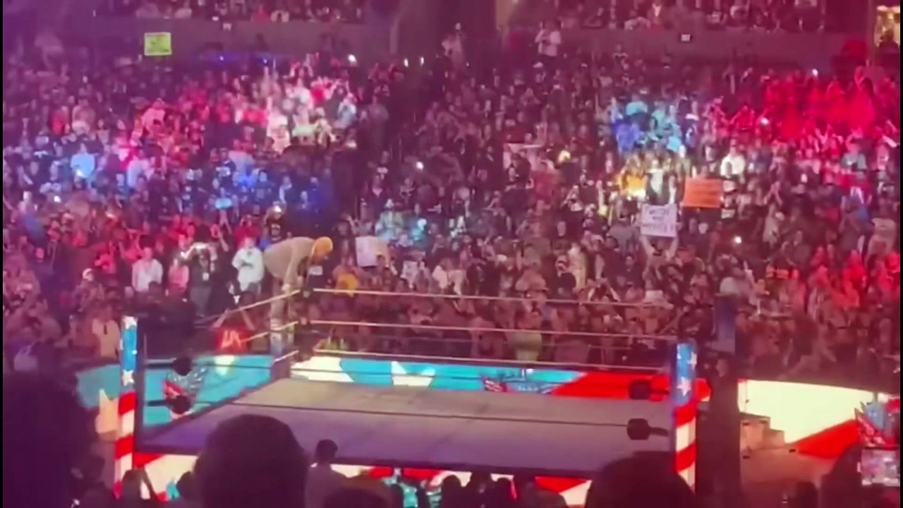 Roman Reigns confronts Cody Rhodes before Wrestlemania - WWE Smackdown 3/31/23