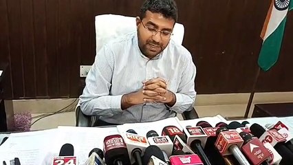 UP Nikay Chunav 2023: तैयारियों को लेकर बैठक का दौर, डीएम ने दिए निर्देश, देखें वीडियो