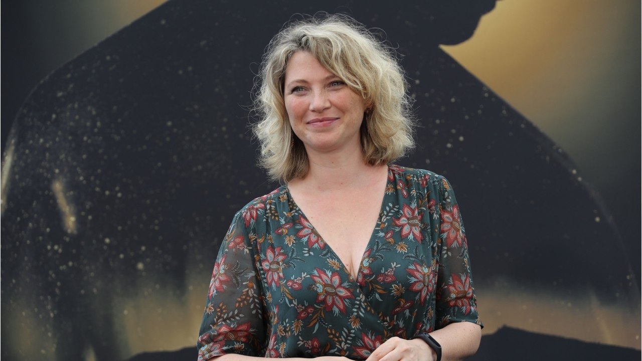 GALA VIDÉO - Cécile Bois “toujours très câline” : son tendre hommage au “délicieux” Bernard Le Coq