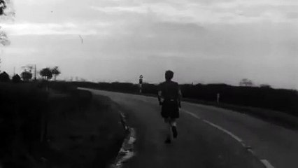 La solitude du coureur de fond Bande-annonce (EN)