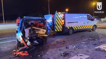 Heridos varios operarios de carretera al chocar un coche contra dos vehículos en la A4 de Madrid