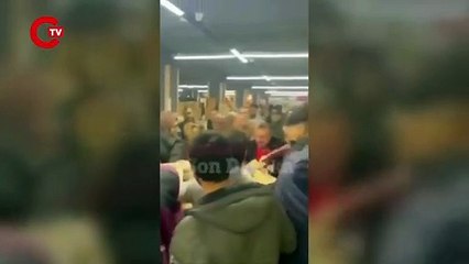 Ankara'da ucuz kaşar peynir izdihamı