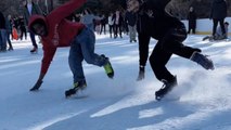 Is ice skating even fun if there aren't any slips & falls to laugh at? *Epic Ice Fails*