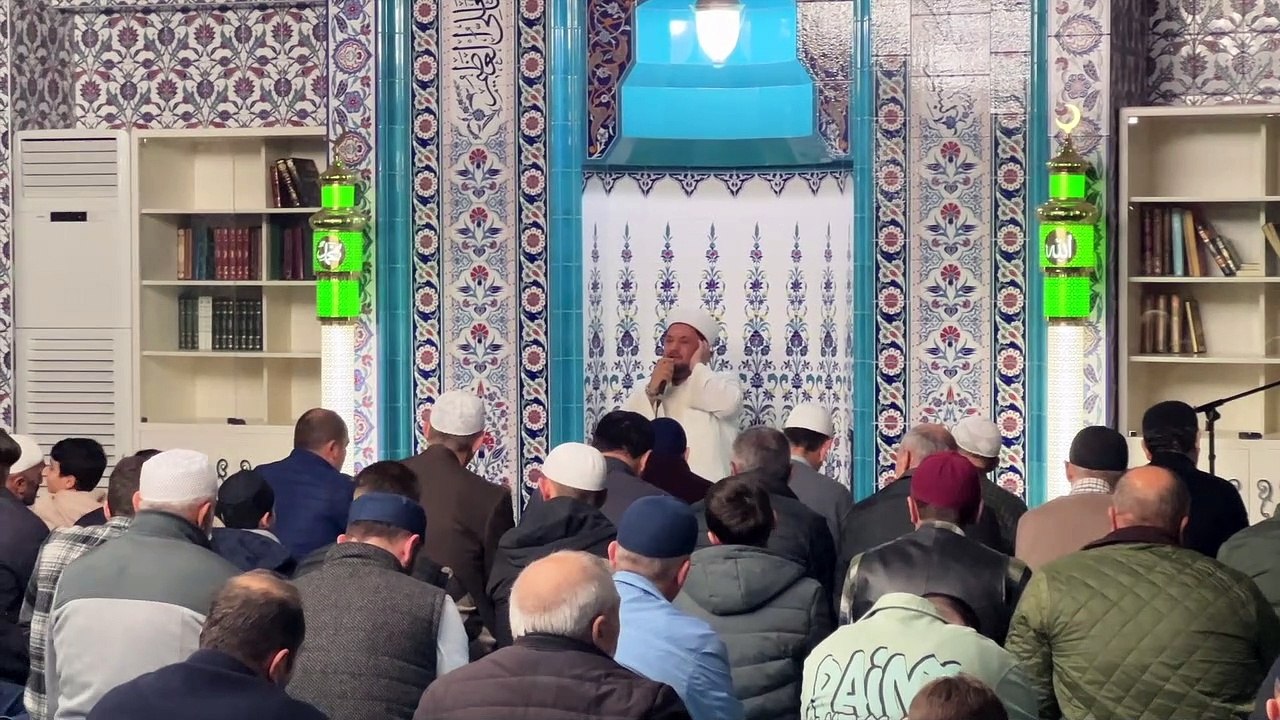 Teravih Programları Hafız Ahmet Yüksel İle Devam Etti