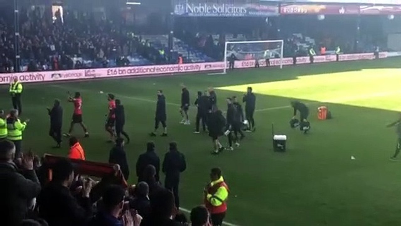 Luton Town celebrate beating Blackpool
