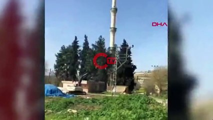 Minare, yıkım sırasında iş makinesinin üzerine devrildi; operatör öldü