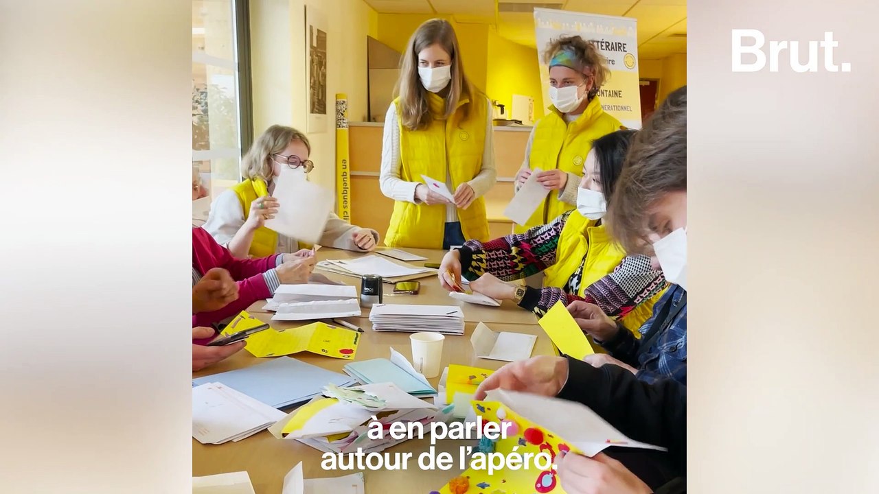 Ils envoient des lettres aux personnes âgées en maisons de retraite