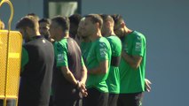 El Betis entrena sin Pellegrini, en Chile por asuntos personales