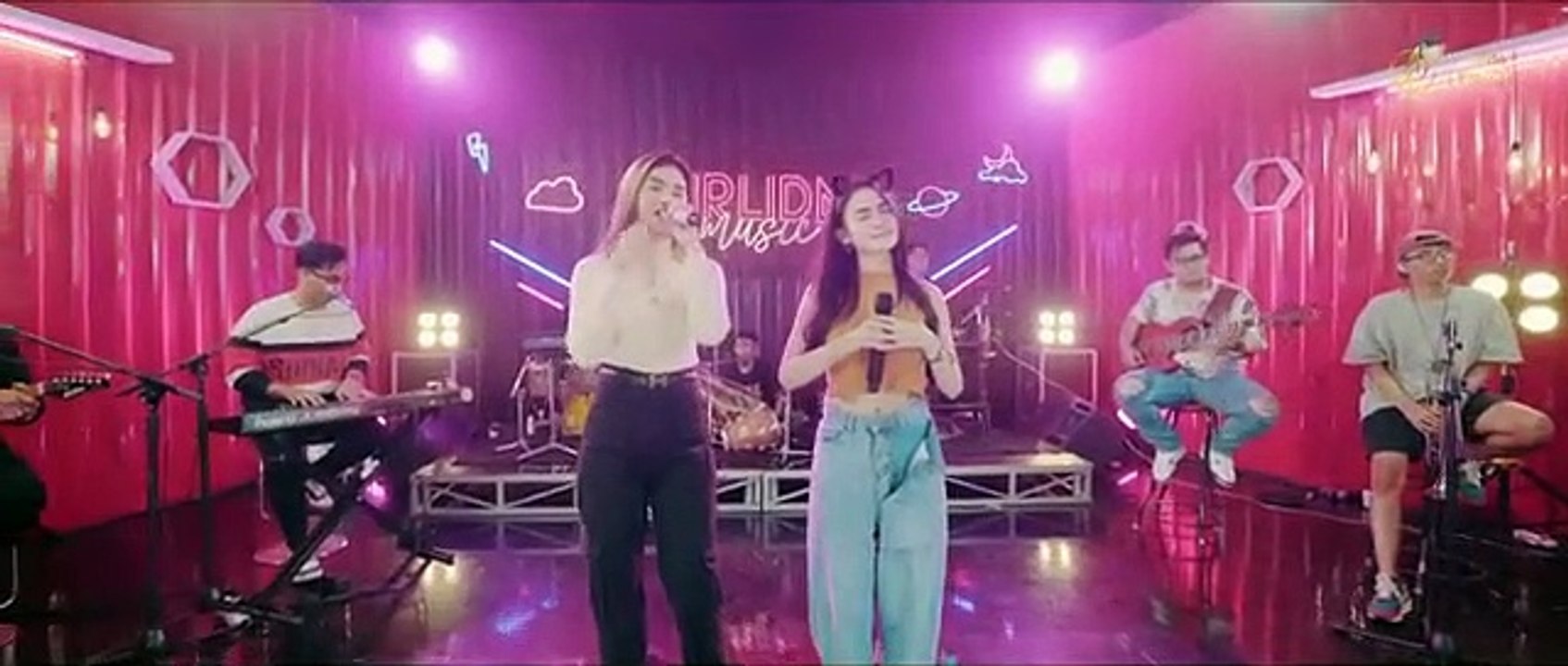 ARLINDA PUTRI FT DIKE SABRINA - SANES