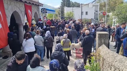 Annesi ve kardeşini öldürüp, intihar eden şahıs toprağa verildi