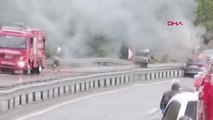 Sivas'ta Otomobil Kontrolden Çıkıp Alev Aldı: 4 Yaralı