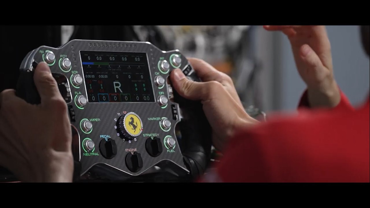 VÍDEO: El volante del Ferrari 499P Hypercar requiere un año y medio de trabajo