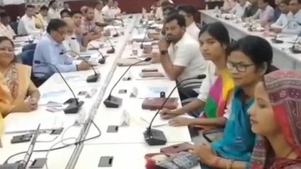 अररिया: सांसद की अध्यक्षता में दिशा की हुई बैठक, दिए कई आवश्यक दिशा निर्देश