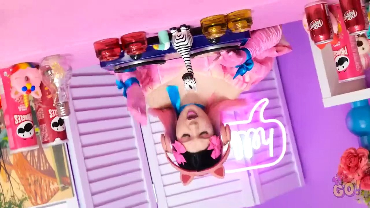 MOMMY LONG LEGS KIDNAPPED MY PARENTS �� Incredible Parenting Hacks and Genius DIY Crafts by 123 GO